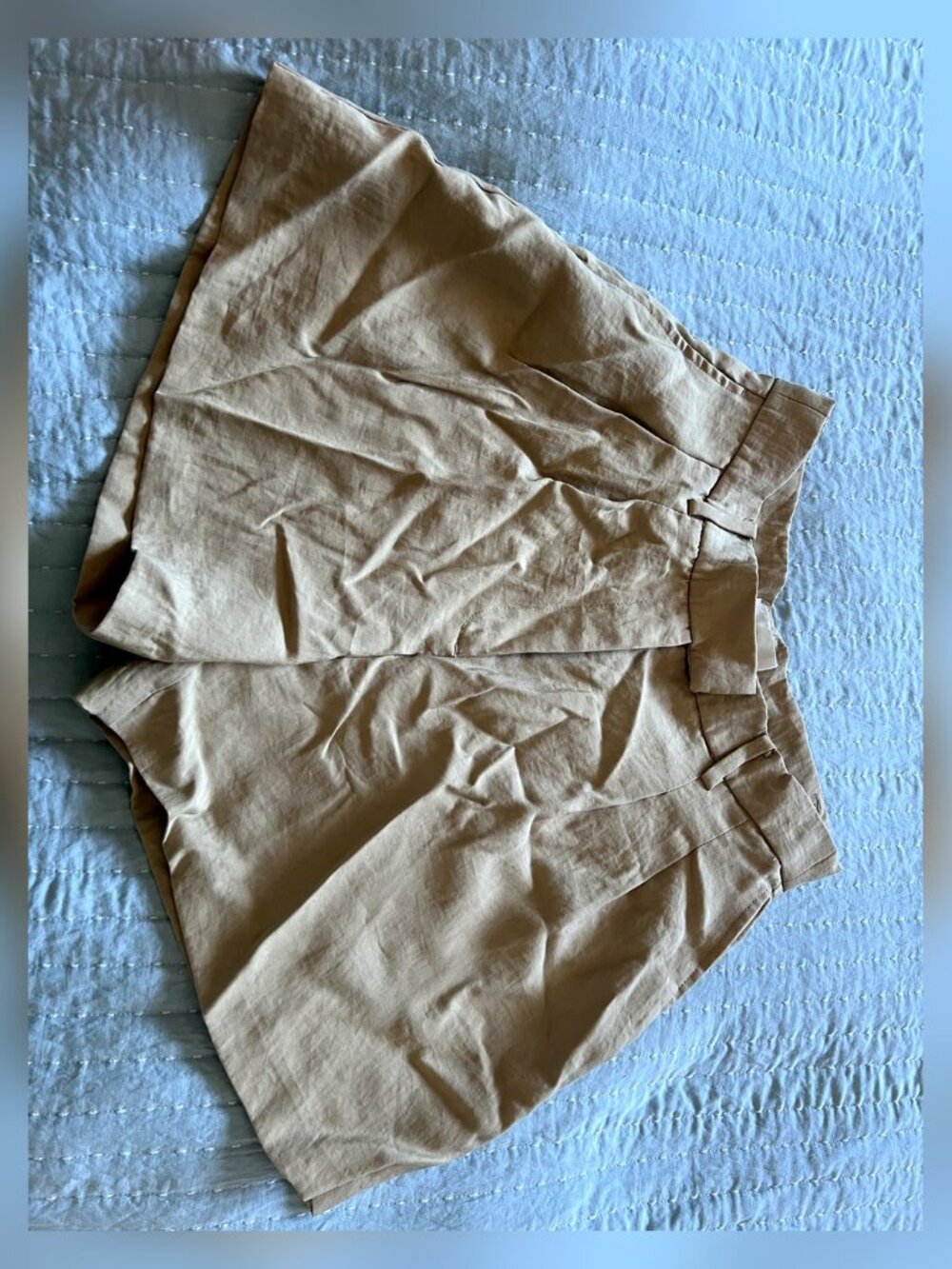 H&M Beige Pleated High Waist Shorts with Belt US 6